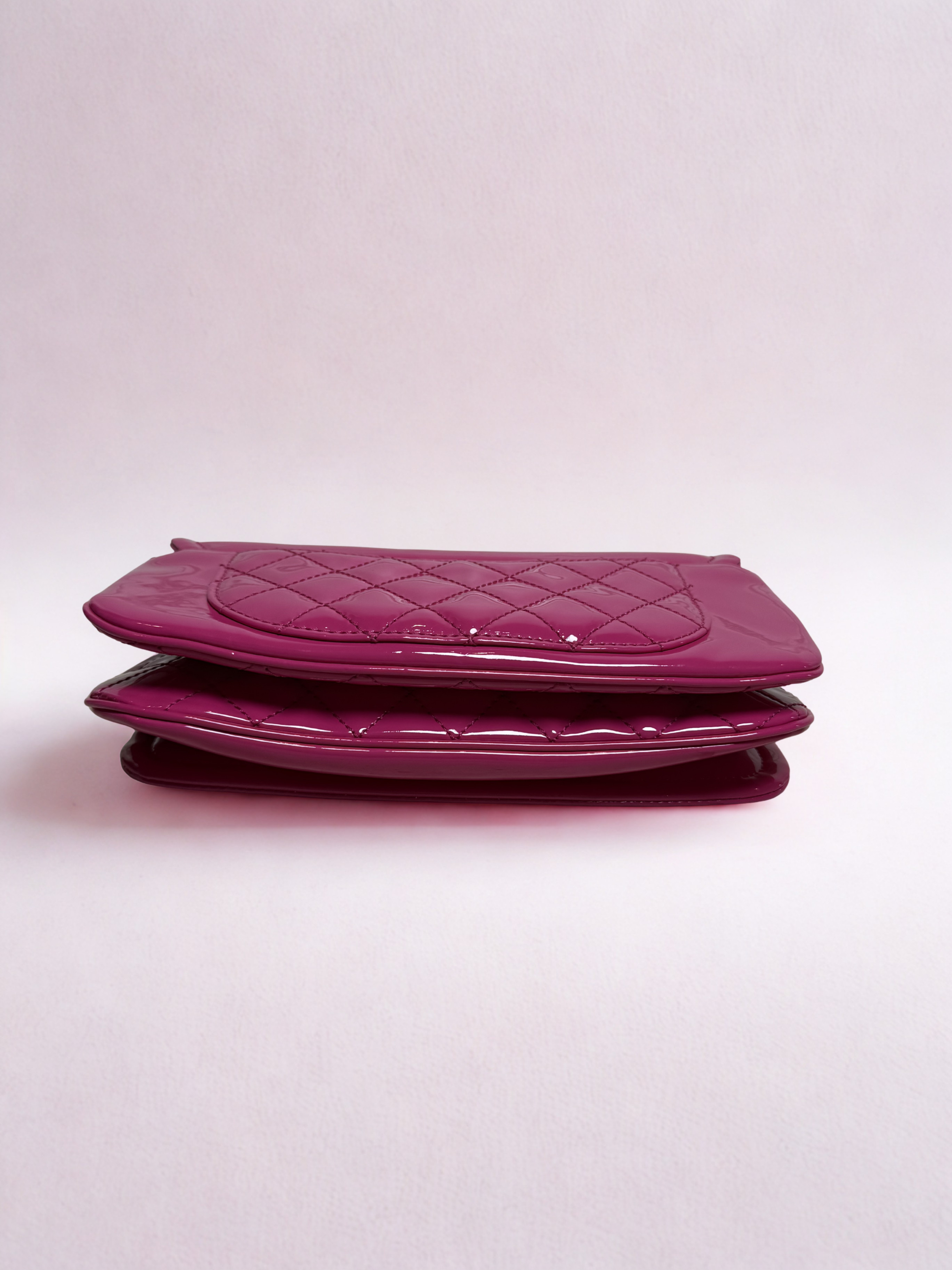 CHANEL Fuchsia Patent Leather CC Chain Flap Shoulder Bag