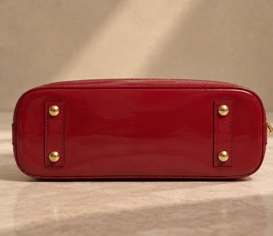LOUIS VUITTON MONOGRAM VERNIS ALMA GM — POMME D’AMOUR
