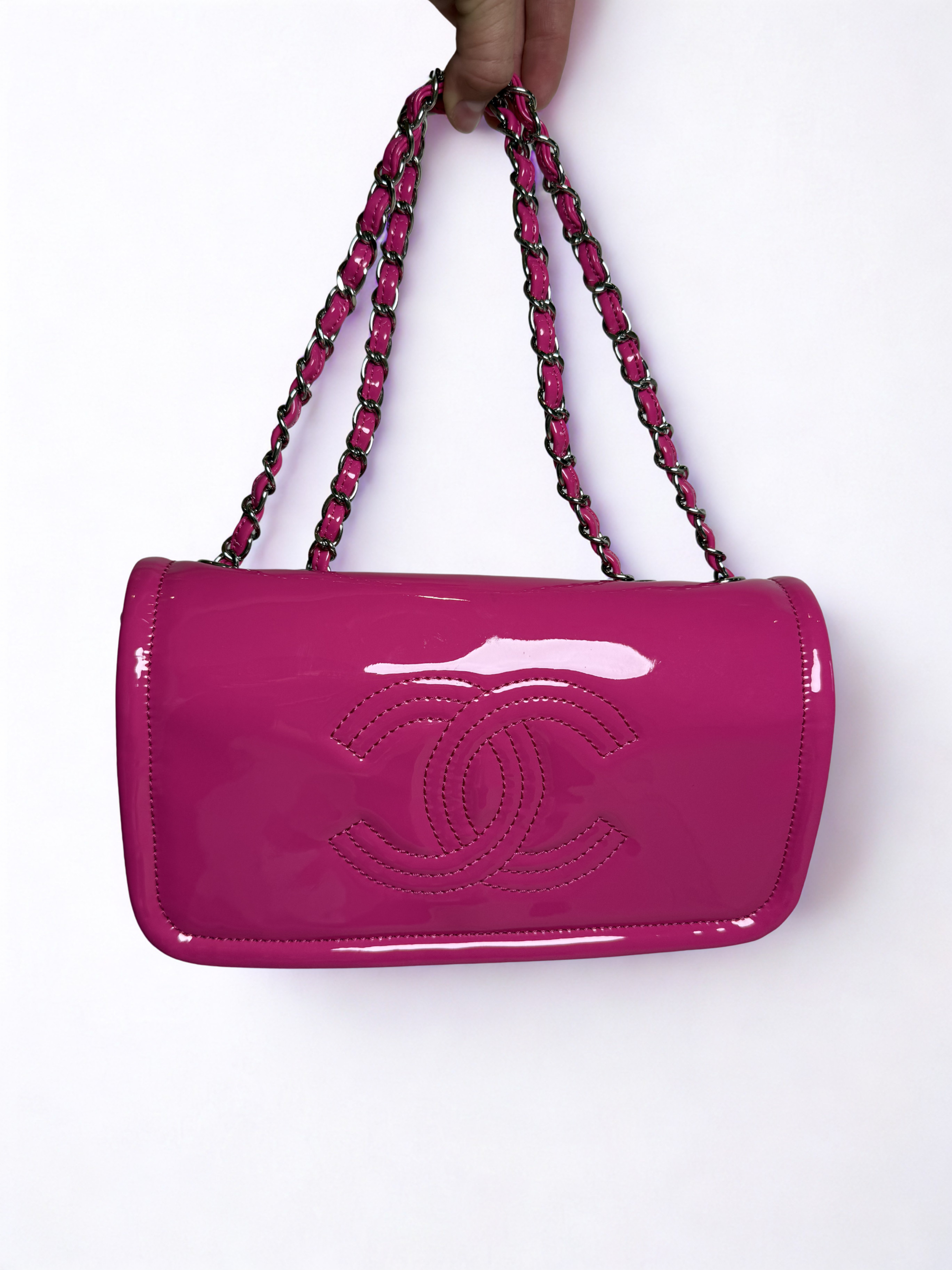 CHANEL Fuchsia Patent Leather CC Chain Flap Shoulder Bag
