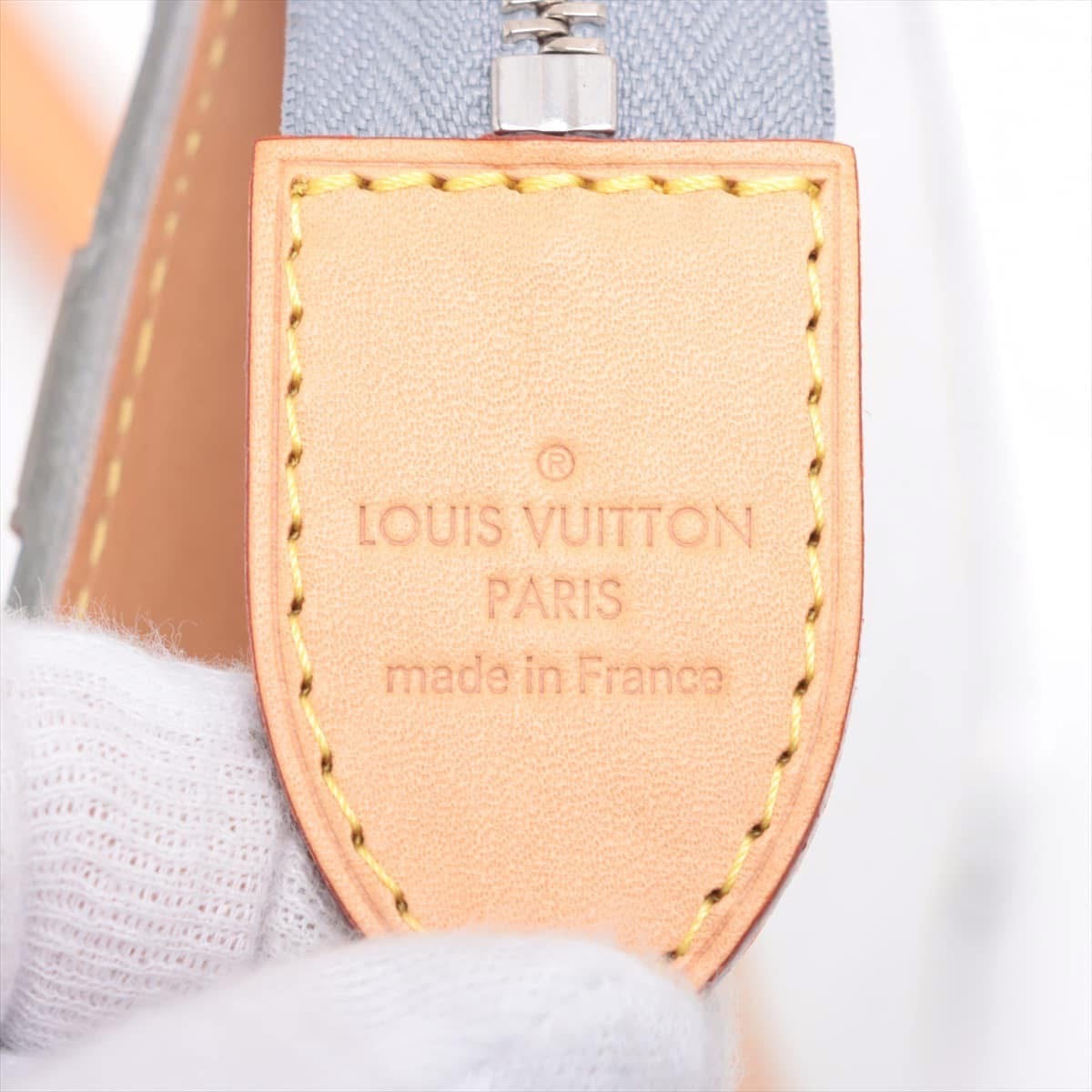Louis Vuitton
Petite Malle Mirror Monogram
c. 2019s collection