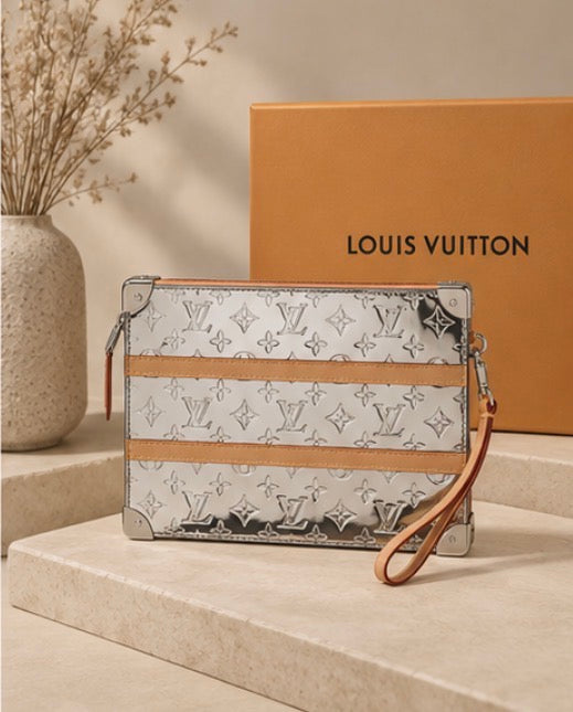 Louis Vuitton
Petite Malle Mirror Monogram
c. 2019s collection