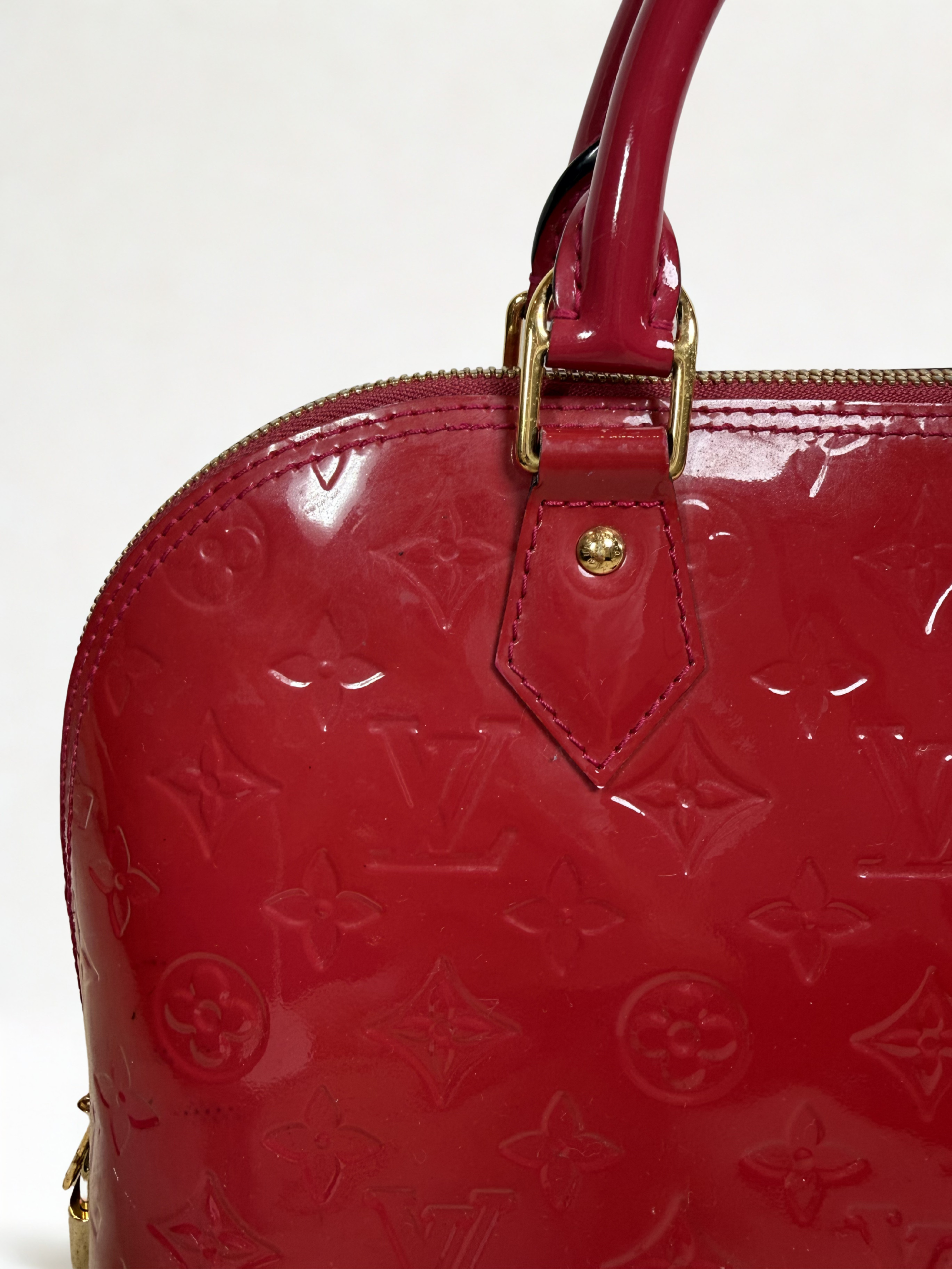 LOUIS VUITTON MONOGRAM VERNIS ALMA GM — POMME D’AMOUR